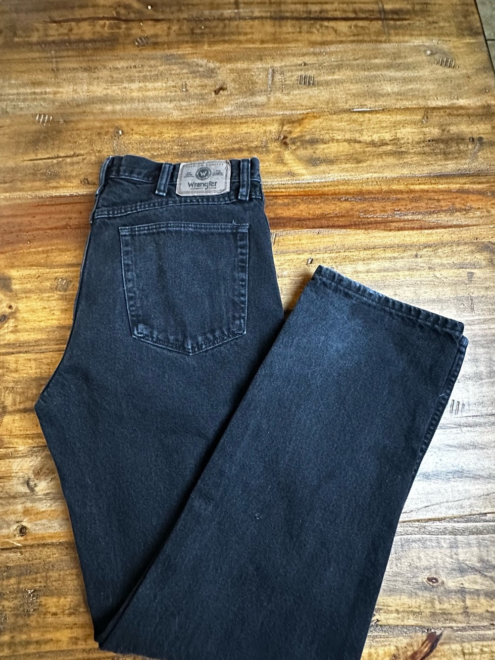 Wrangler Men's Dark Black Straight Jeans